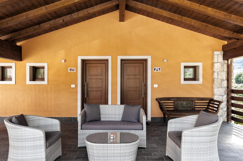 Bed and Breakfast Maso Agritur Santa Lucia Дро Экстерьер фото